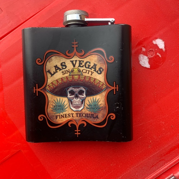 Flask - Picture 2 of 6